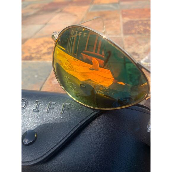 Diff  Sunset Mirror Polarized Sunglasses Unisex NEW - box & cleaning cloth - Picture 7 of 12